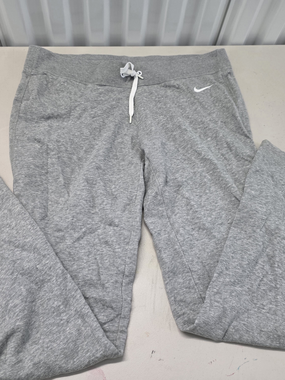 Nike Gray Sweatpants Mens Size Large 32 Inseam